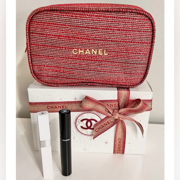 Free shipping on all ordersChanel 2022 Holiday Gift Set! Stay Polished Manicure Set! NIB